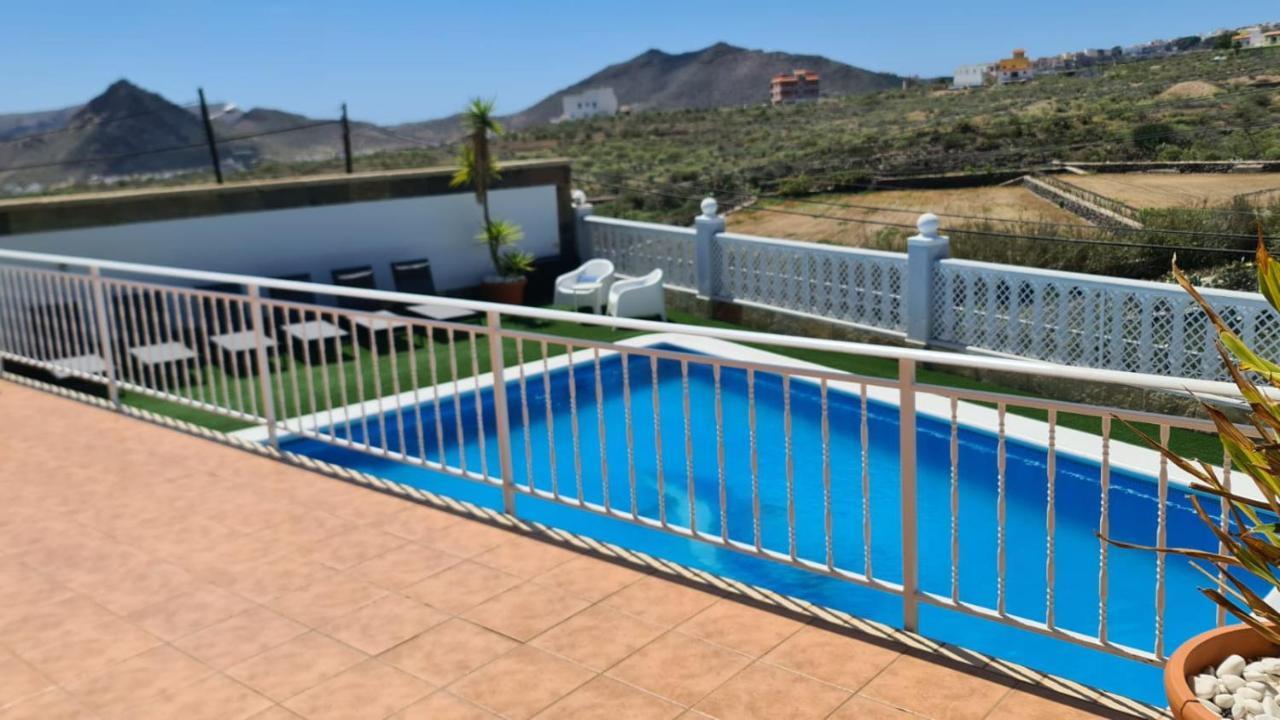 Villa Gaelca Arona  Bagian luar foto